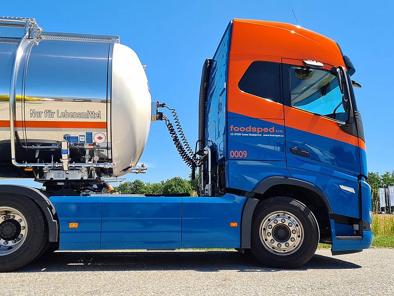 Transport flüssige Lebensmittel / Tankwagen von Foodsped Transport flüssige Lebensmittel / Tankwagen von Foodsped